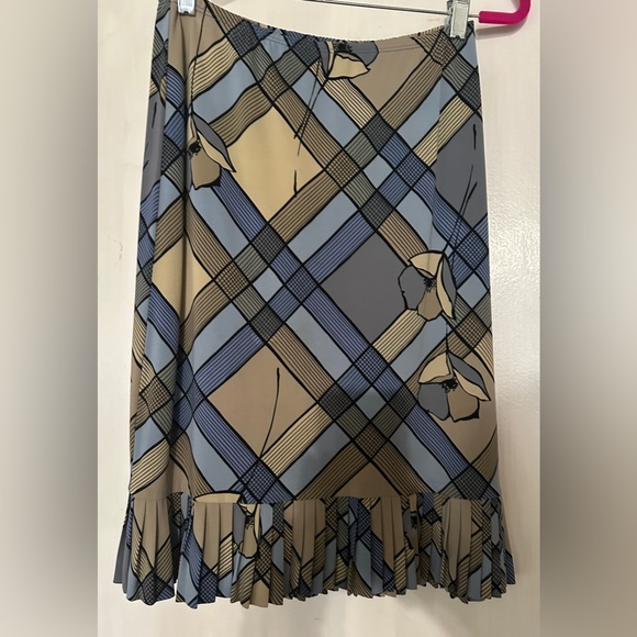 Vintage BCBG MAXAZRIA Skirt - Picture 3 of 10